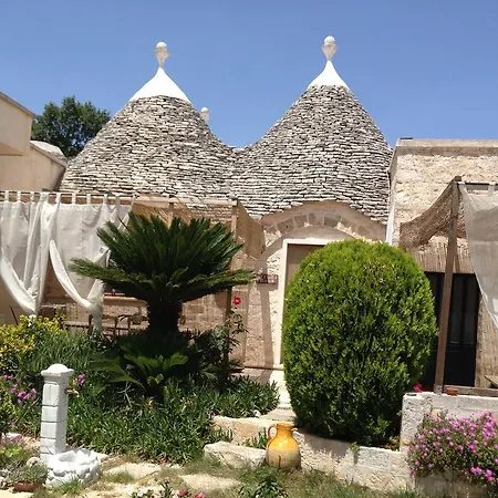 Trullicolarossa Ferienhaus *
