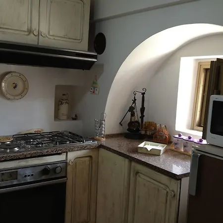 Trullicolarossa Ferienhaus Alberobello