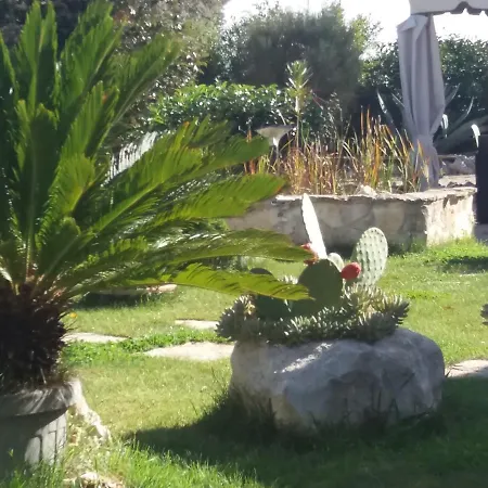 Trullicolarossa Alberobello