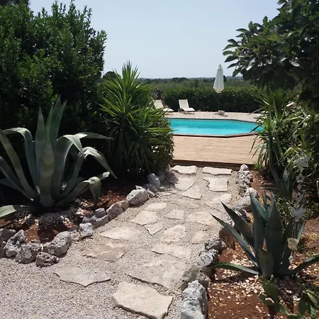 Trullicolarossa Ferienhaus *