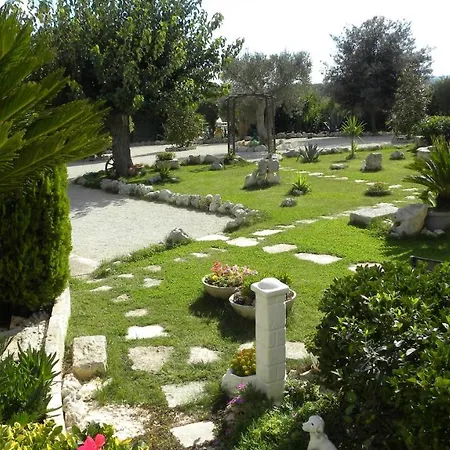 Vakantiehuis Trullicolarossa Alberobello