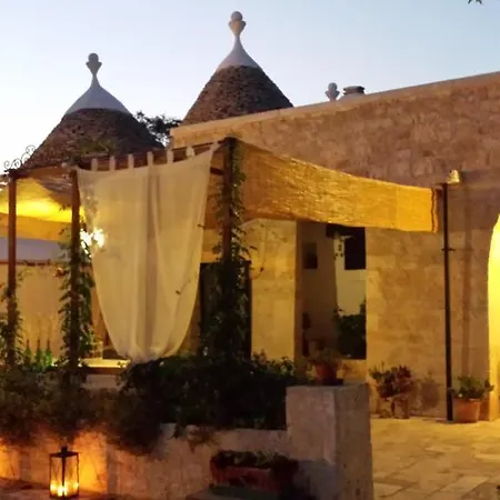 Trullicolarossa Feriehus