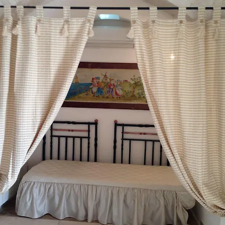 Trullicolarossa Feriehus